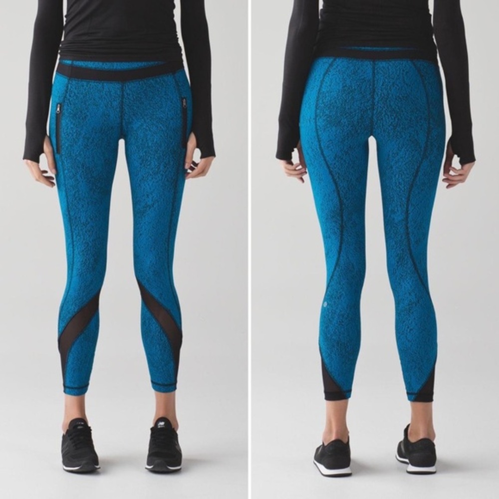 Lululemon Black & Blue Inspire Tight II Power Luxtreme Leggings